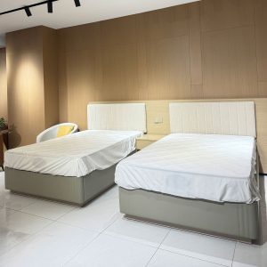 Hotel-Twin-Bed1
