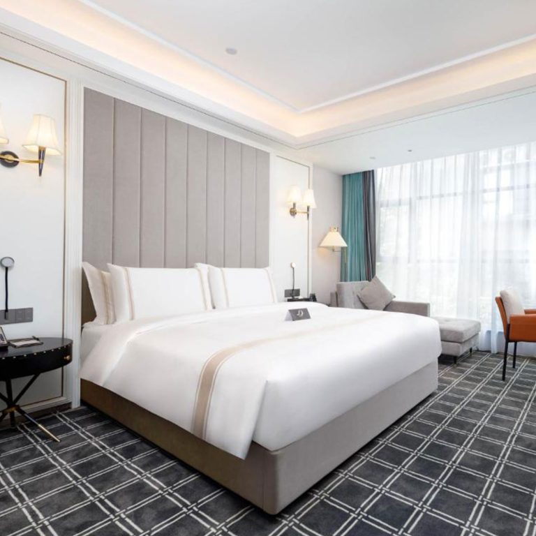 King-Size-Upholstered-Bed-Frame