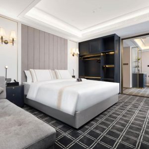King-Size-Upholstered-Bed-Frame